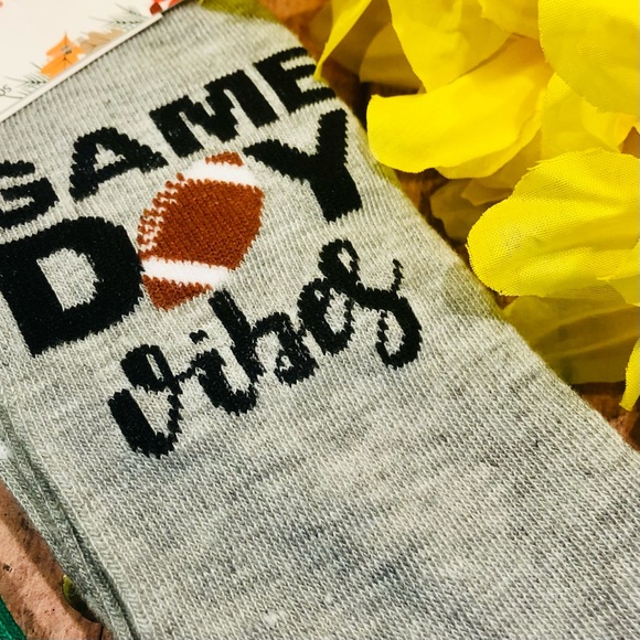 Set of 2 Game Day Women’s Crew Socks 🏈 - Picture 3 of 6